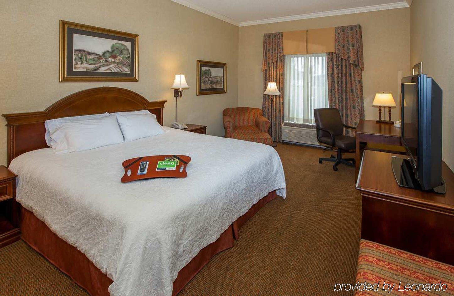 Hampton Inn Coventry-Warwick Area Exteriör bild